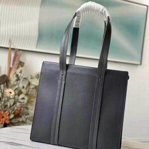 Sleek Black Structured Tote Bag